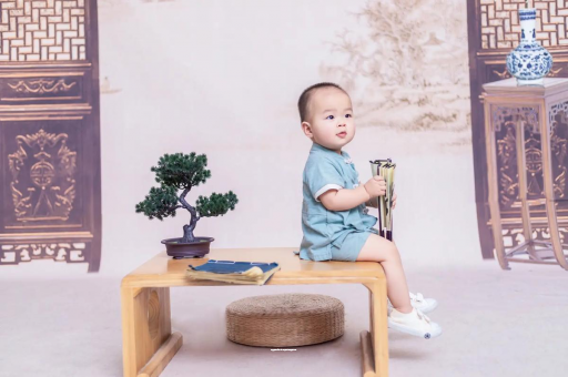 广州供卵包男孩宝宝几个月翻身才正常